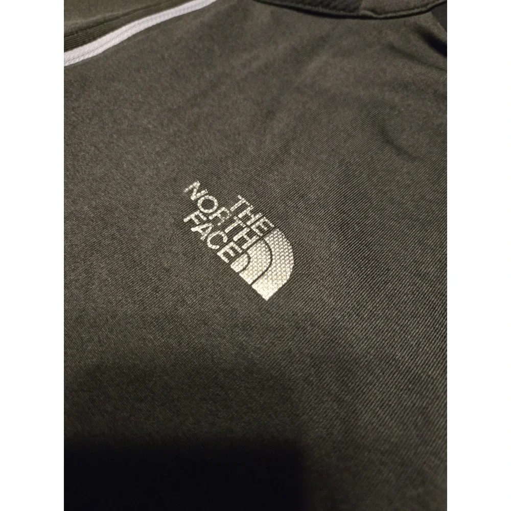 The North Face Flash Dry XD 1/4 Zip‎ Pullover Mens XL Gray Long Sleeve Active